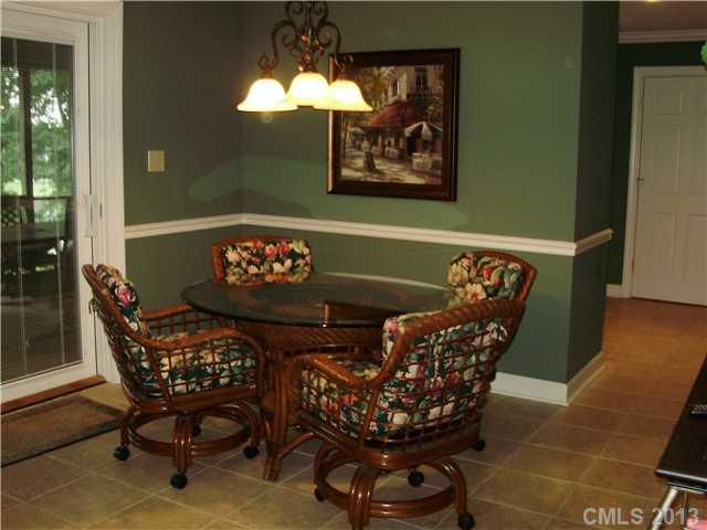 4666 Lake Shore Road North Denver, NC 28037 - Photo 4 of 16 Gallery Image 4