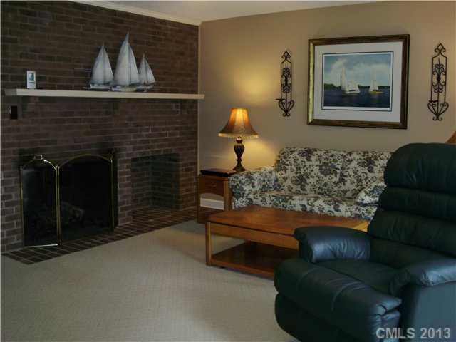 4666 Lake Shore Road North Denver, NC 28037 - Photo 6 of 16 Gallery Image 6