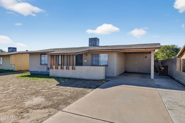 $2,400 | 11624 North 25th Avenue, Phoenix, AZ 85029