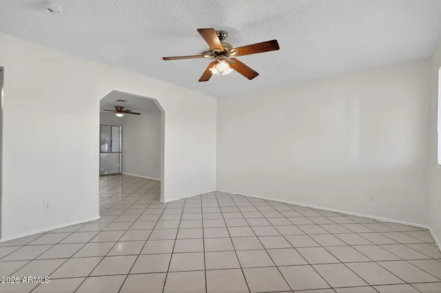 $2,400 | 11624 North 25th Avenue, Phoenix, AZ 85029