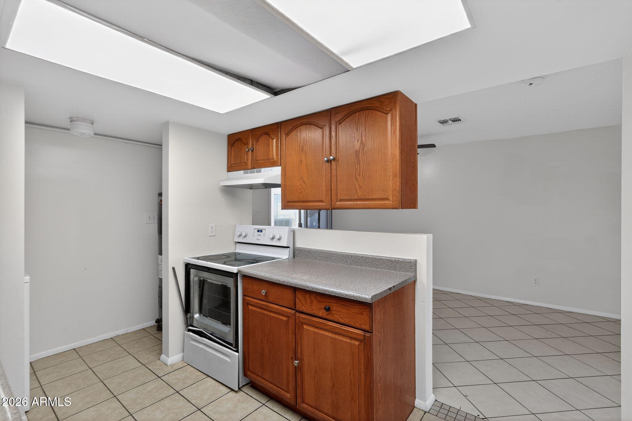 11624 North 25th Avenue Phoenix, AZ 85029 - Photo 4 of 21 document-1327a932-264e-48e2-9823-41924d8