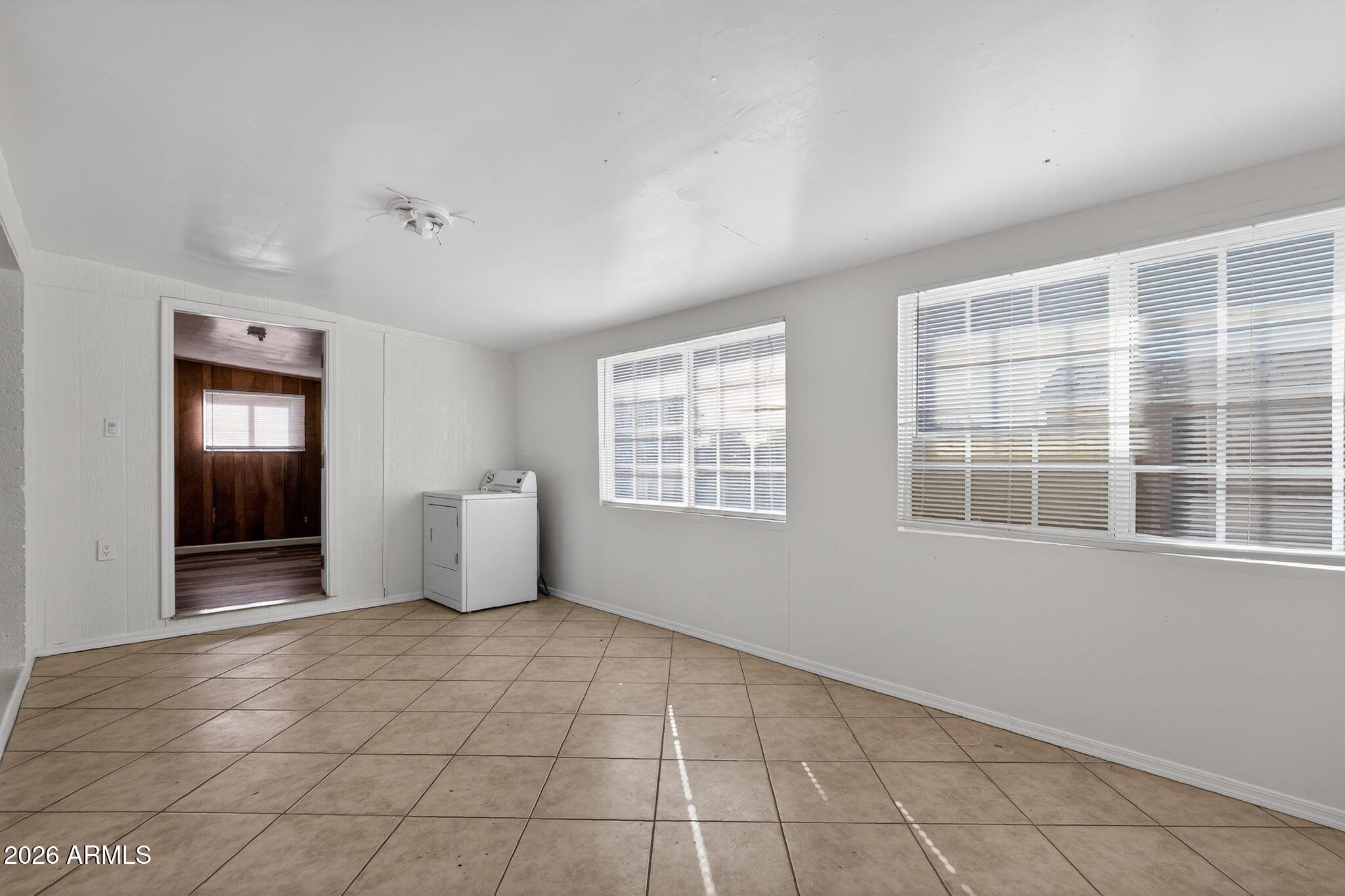 11624 North 25th Avenue Phoenix, AZ 85029 - Photo 6 of 21 document-1ba57fba-a229-457d-9877-17d6094