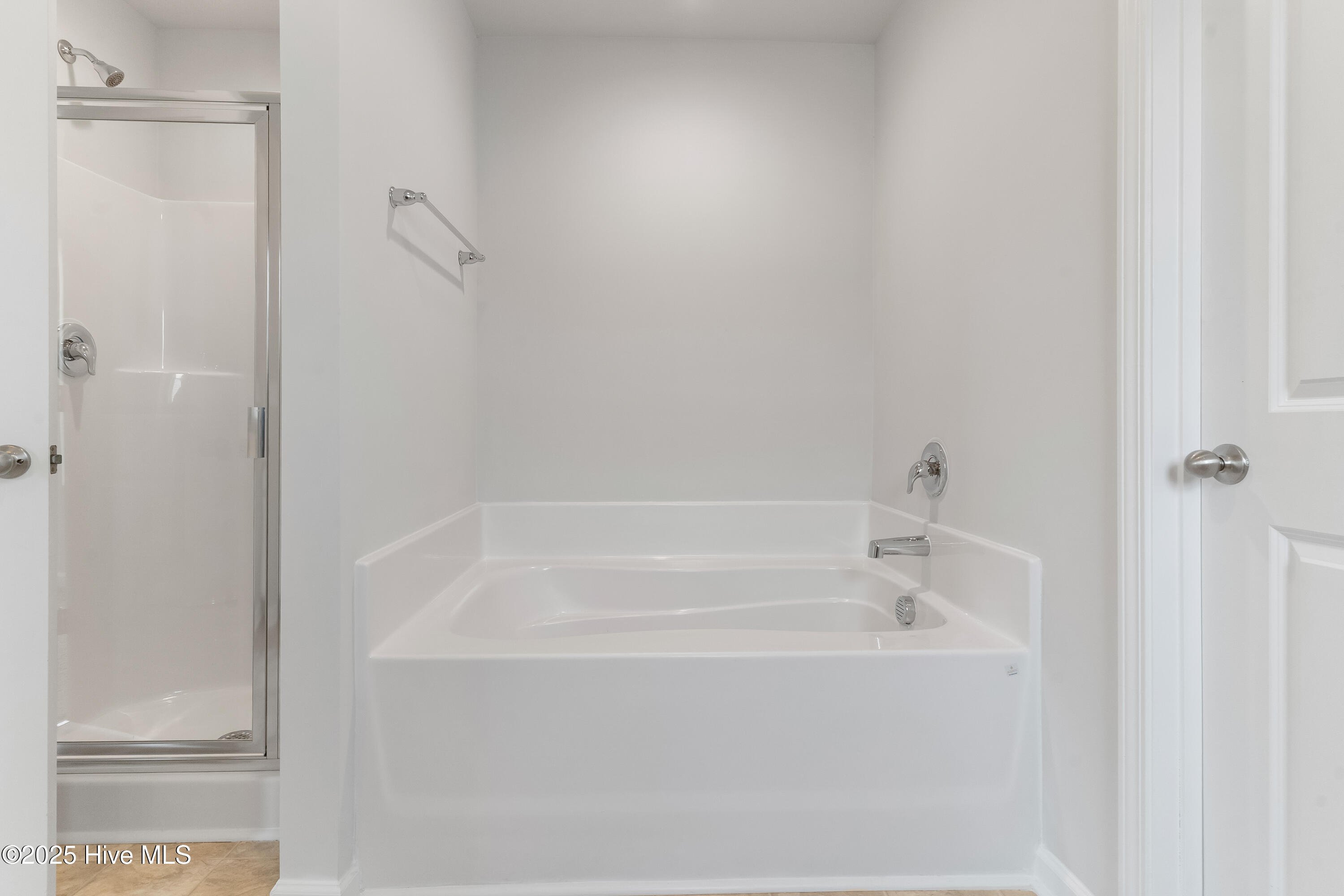 298 Deep River Road Aberdeen, NC 28315 - Photo 17 of 21 Owner's Bathroom