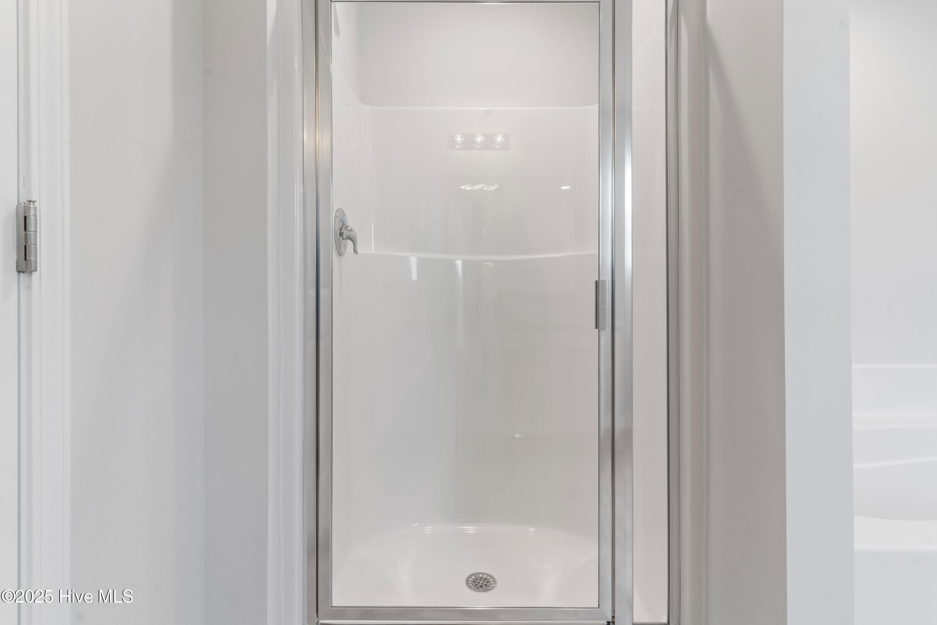 298 Deep River Road Aberdeen, NC 28315 - Photo 18 of 21 Owner's Bathroom