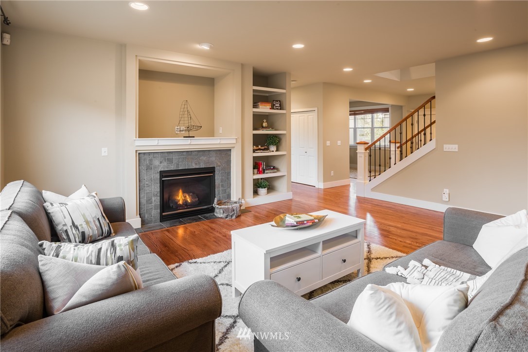 4020 167th Place Southeast Bothell, WA 98012 - Photo 5 of 25