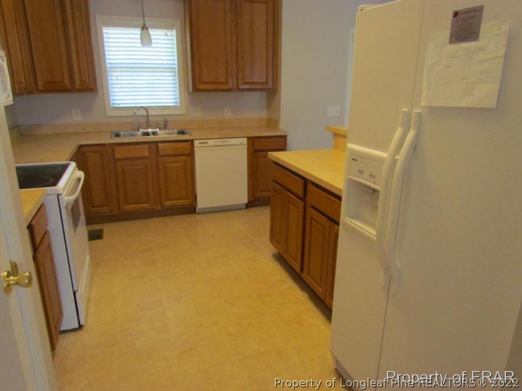 125 Hunters Ridge Cameron, NC 28326 - Photo 5 of 16 Gallery Image 5