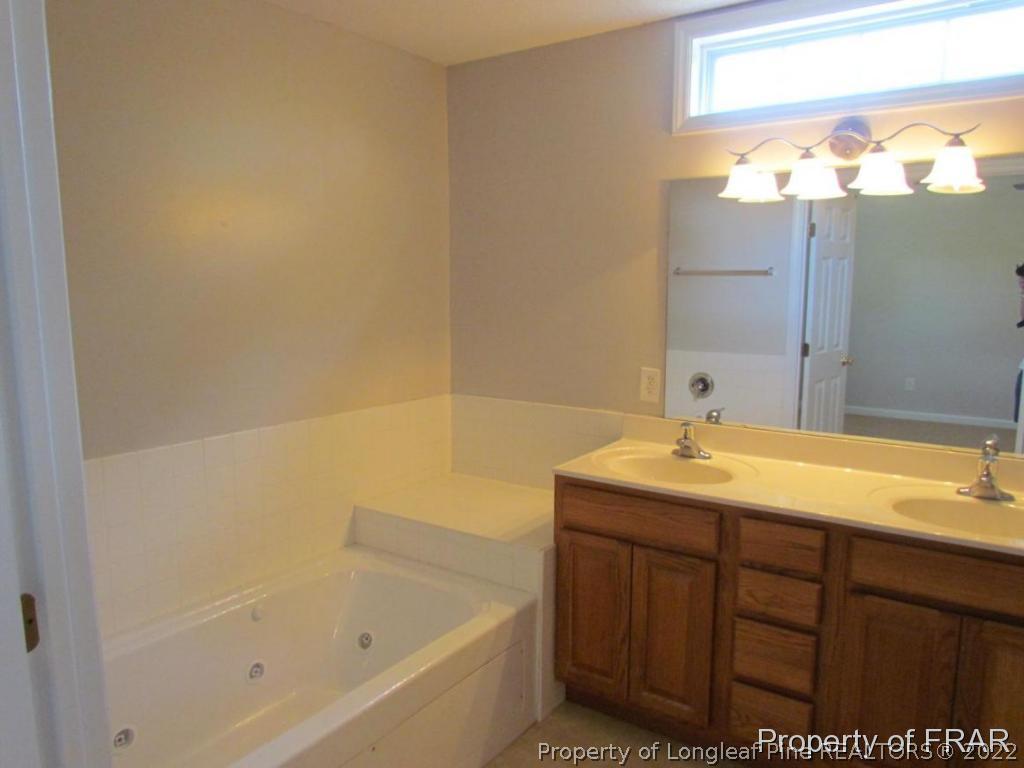 125 Hunters Ridge Cameron, NC 28326 - Photo 10 of 16 Gallery Image 10