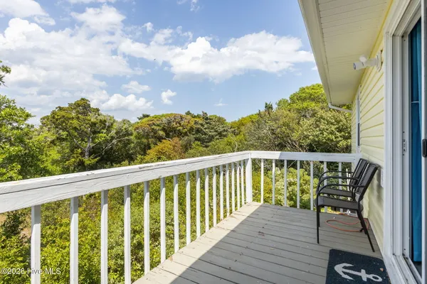 $869,000 | 4804 Emerald Drive, Emerald Isle, NC 28594