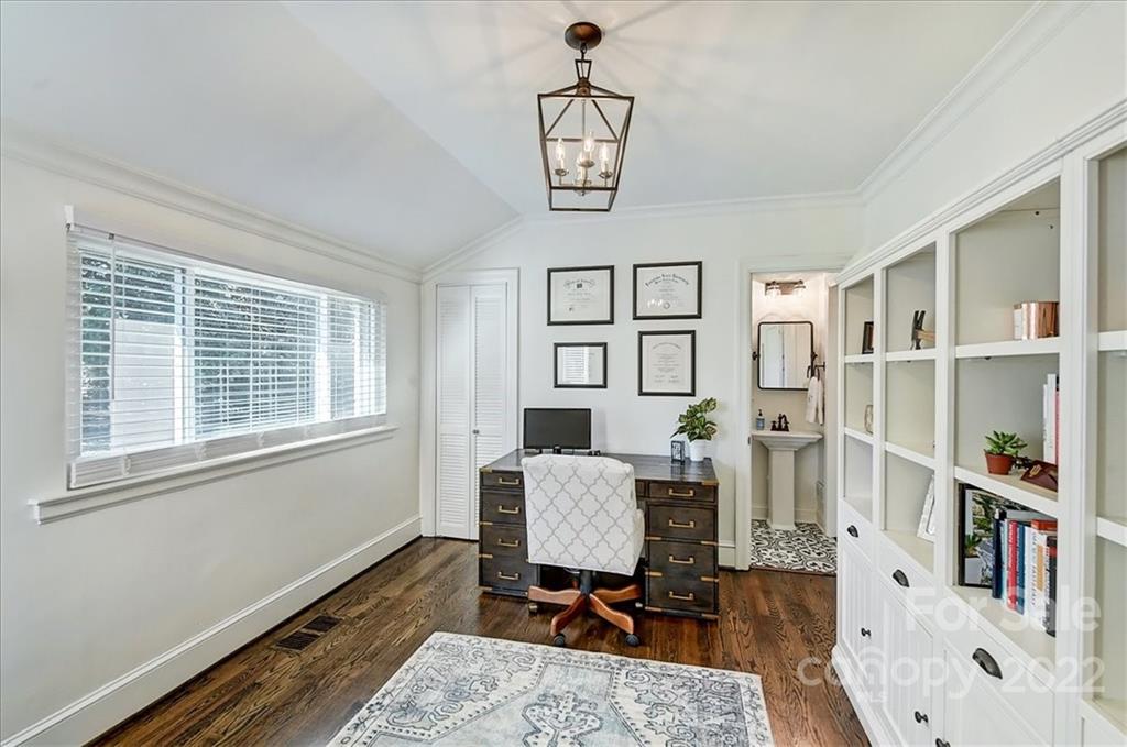 3421 Park Road Charlotte, NC 28209 - Photo 16 of 40 a workspace with furniture and window