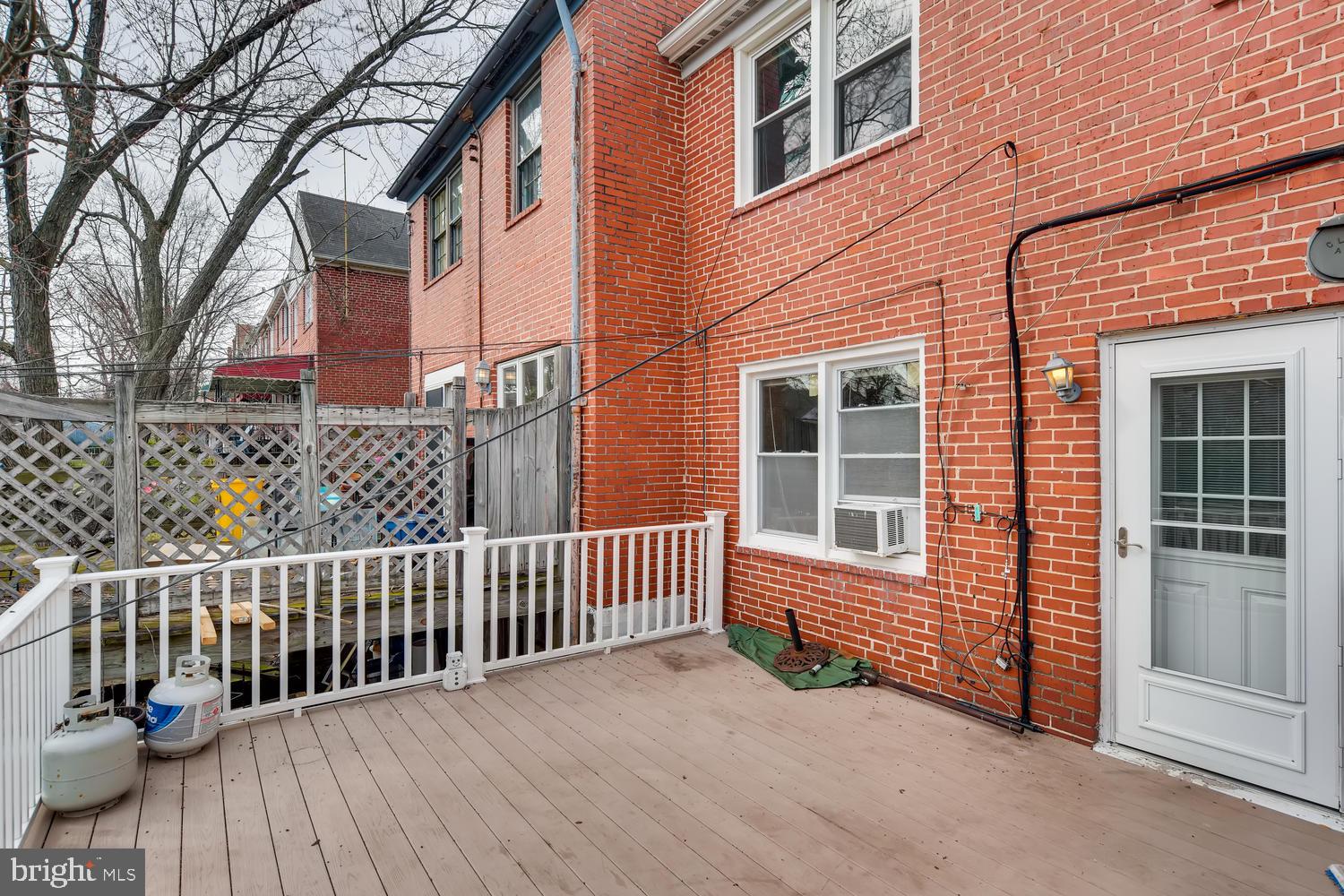 1429 Cedarcroft Road Baltimore, MD 21239 - Photo 22 of 26 Deck