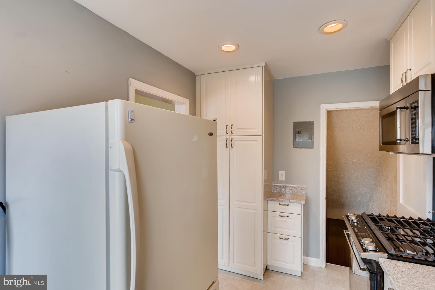 1429 Cedarcroft Road Baltimore, MD 21239 - Photo 4 of 26 Stainless Steel Appliances