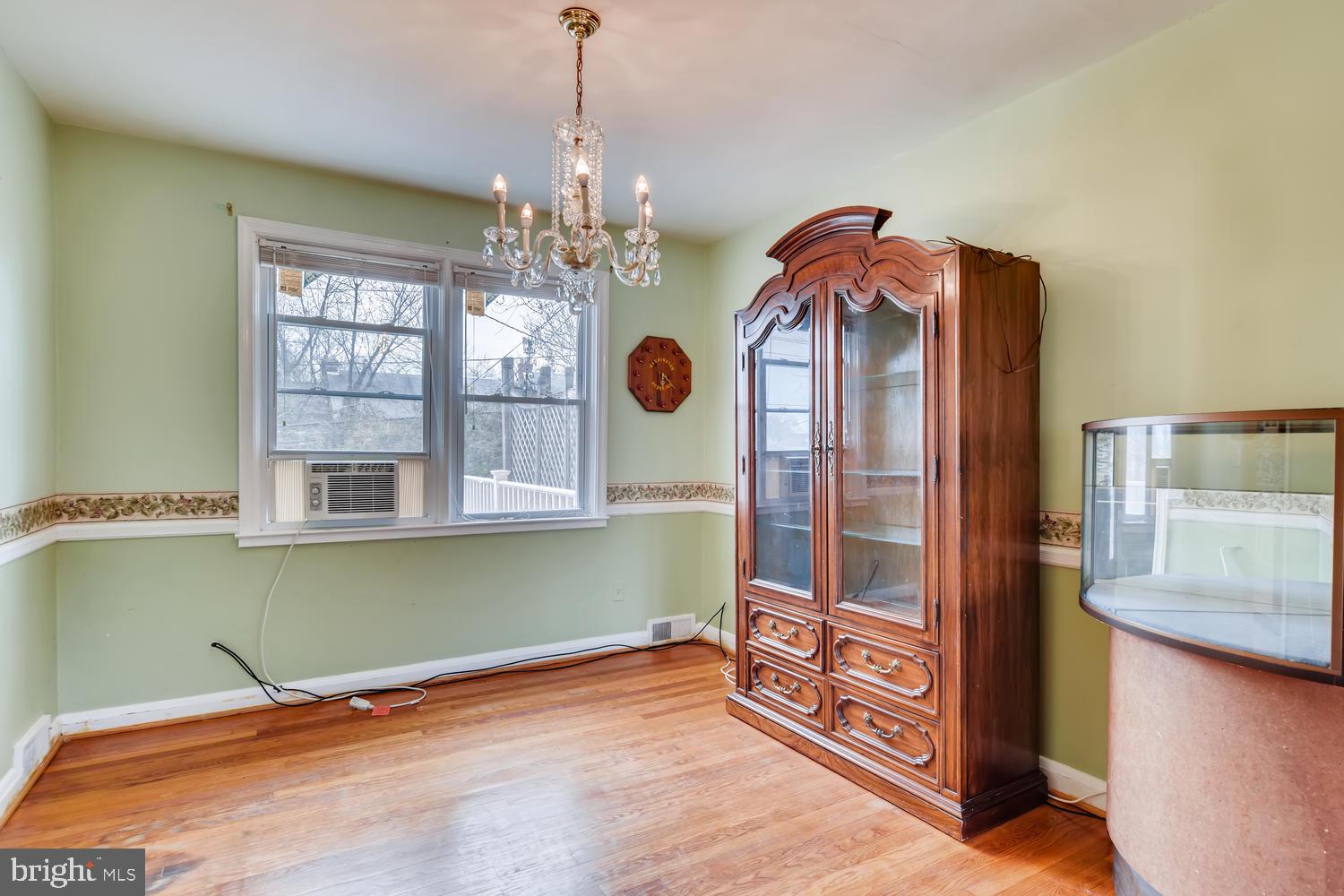 1429 Cedarcroft Road Baltimore, MD 21239 - Photo 9 of 26 Dining Room