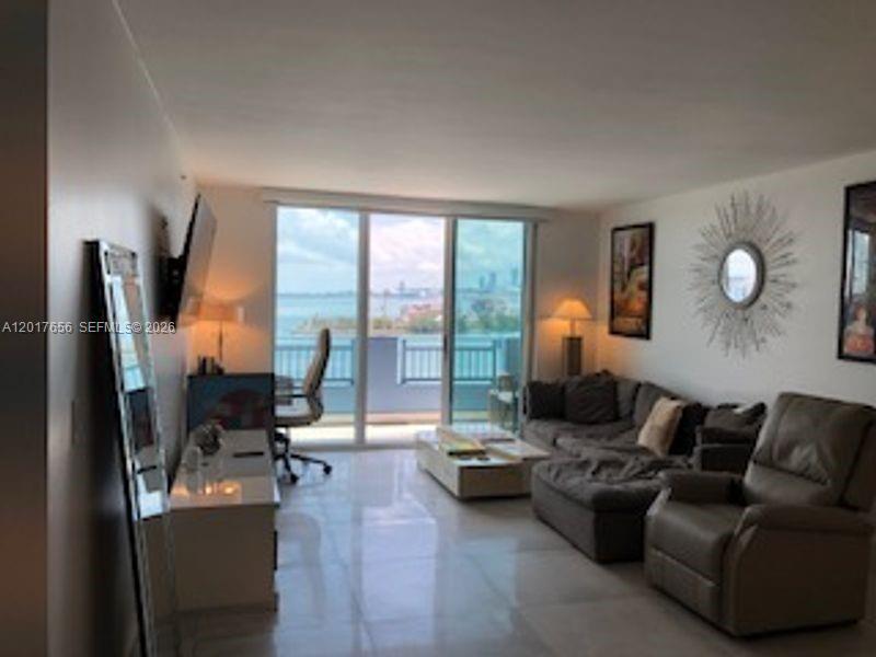 90 Alton Road, Unit 1604 Miami Beach, FL 33139 - Photo 15 of 29