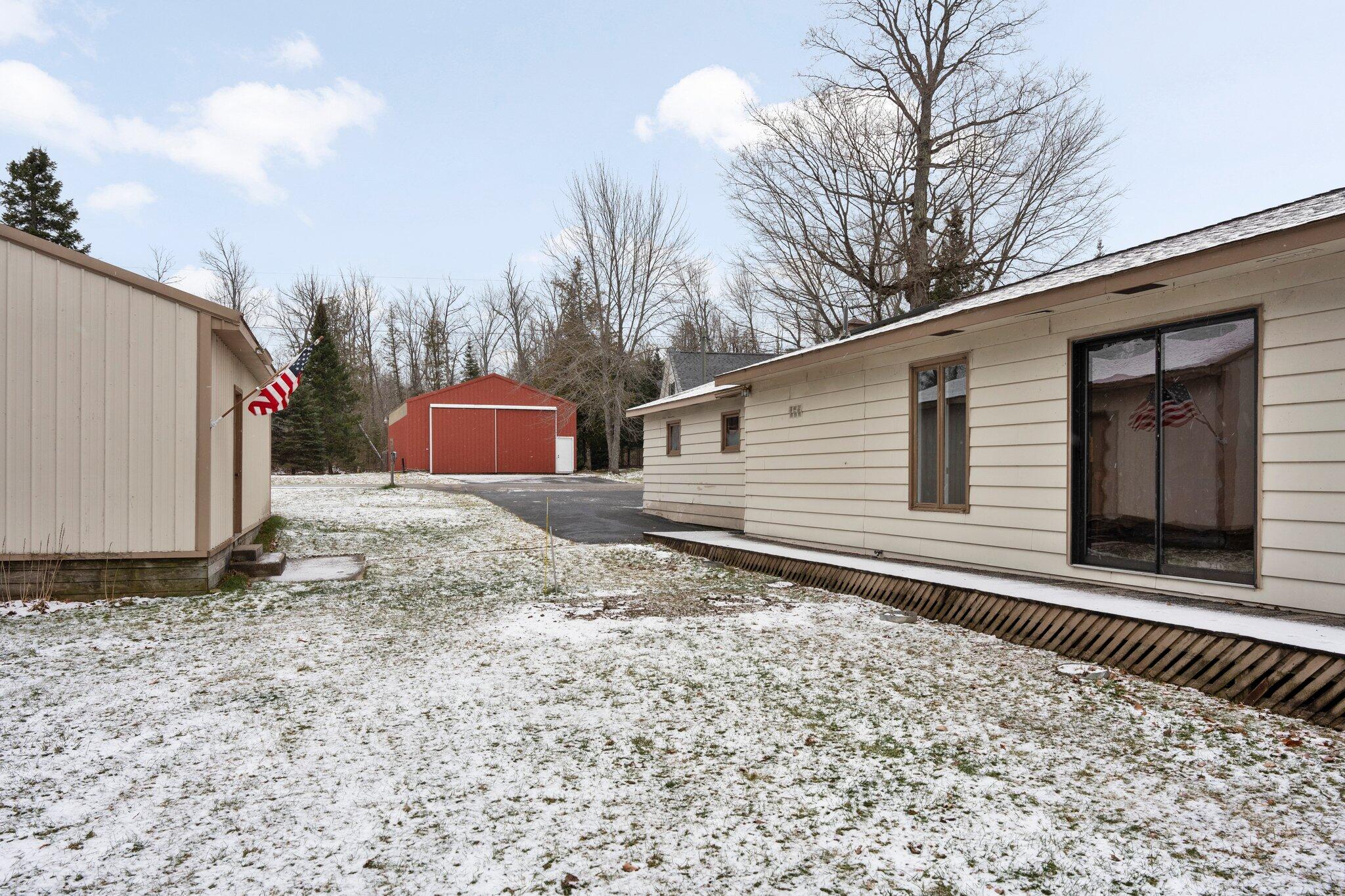 11340 Kings Point Road Alanson, MI 49706 - Photo 63 of 72 Gallery Image 63