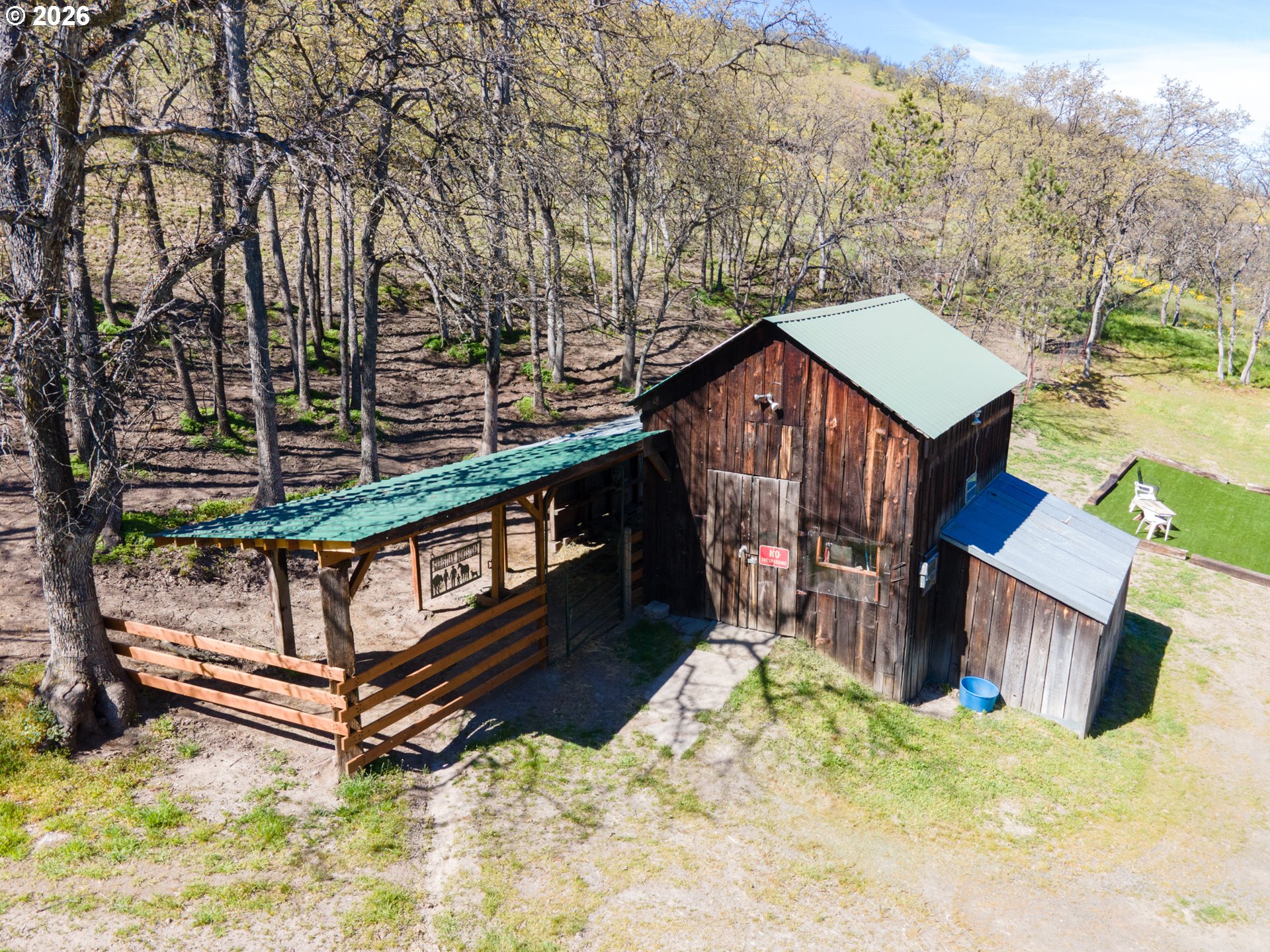 4625 Orchard Road The Dalles, OR 97058 - Photo 21 of 31 a view of stairs and wooden fence