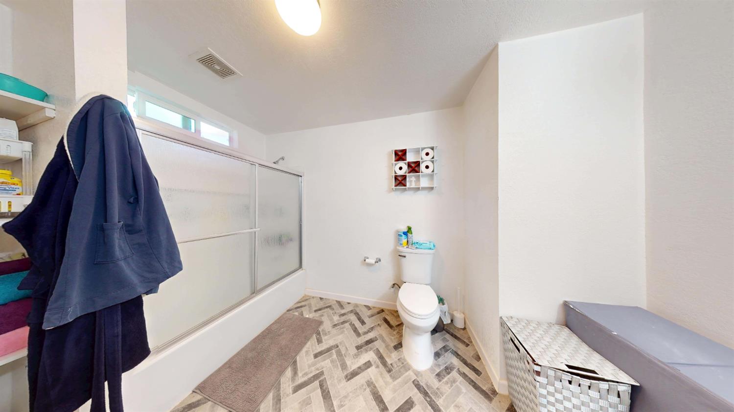 5200 Crest Road, Unit 96 Atwater, CA 95301 - Photo 15 of 15 a bed room with a bed and a rug