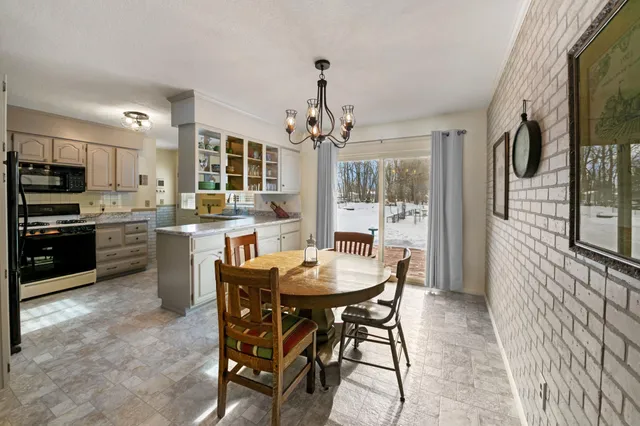 $300,000 | 840 5th Avenue Northwest, Pine City, MN 55063