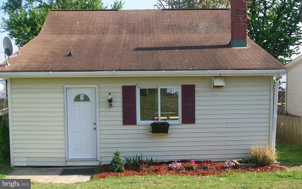 1313 Wildwood Beach Road Baltimore, MD 21221 - Photo 1 of 12 Exterior (Front)