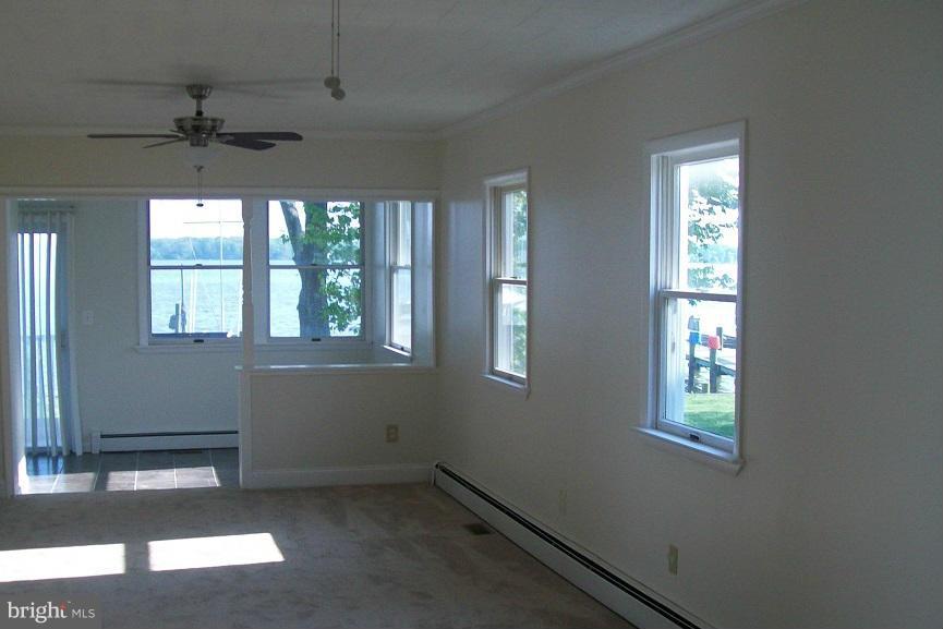 1313 Wildwood Beach Road Baltimore, MD 21221 - Photo 7 of 12 Living Room