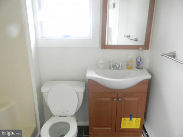 1313 Wildwood Beach Road Baltimore, MD 21221 - Photo 8 of 12 Bath