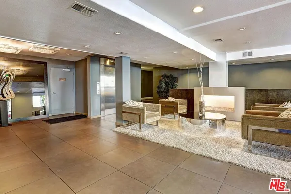 $4,495 | 141 South Clark Drive, Unit 208, West Hollywood, CA 90048