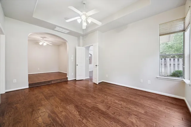 $509,000 | 6 Douvaine Court, The Woodlands, TX 77382