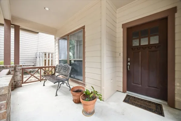 $480,000 | 6 Douvaine Court, The Woodlands, TX 77382