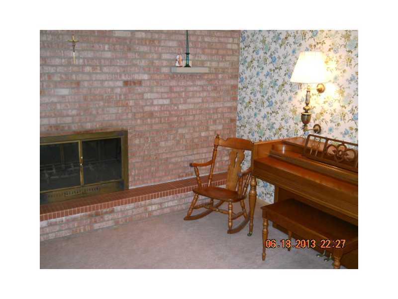 3530 Melbourne Road Indianapolis, IN 46228 - Photo 3 of 5 Gallery Image 3