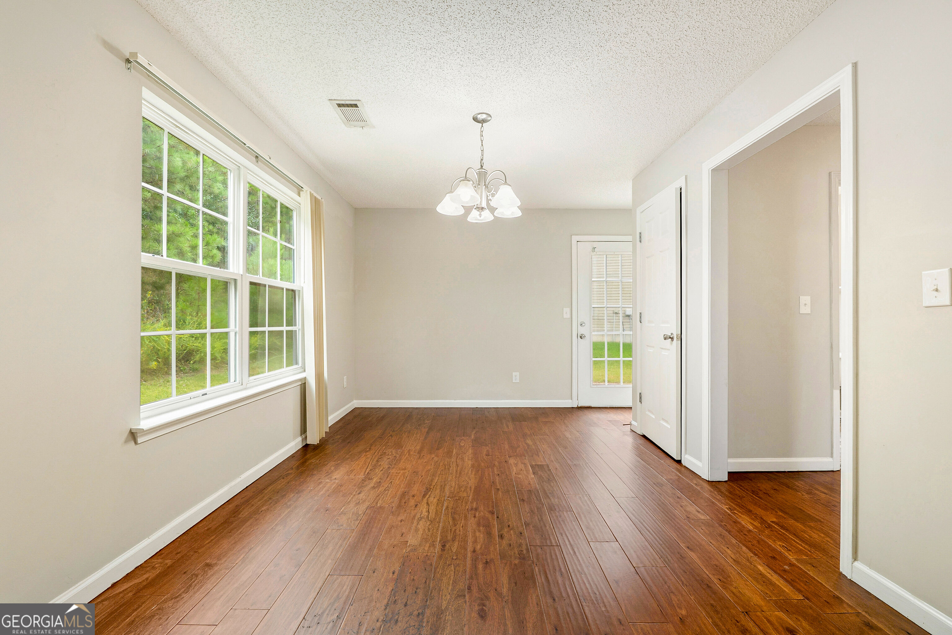 7537 Congregation Street Fairburn, GA 30213 - Photo 11 of 28 Gallery Image 11