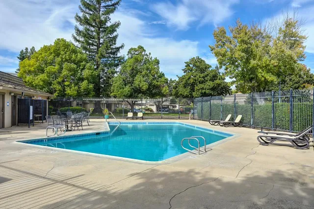 $310,000 | 3132 Vía Grande, Sacramento, CA 95825