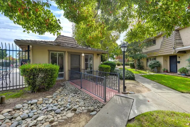 $310,000 | 3132 Vía Grande, Sacramento, CA 95825