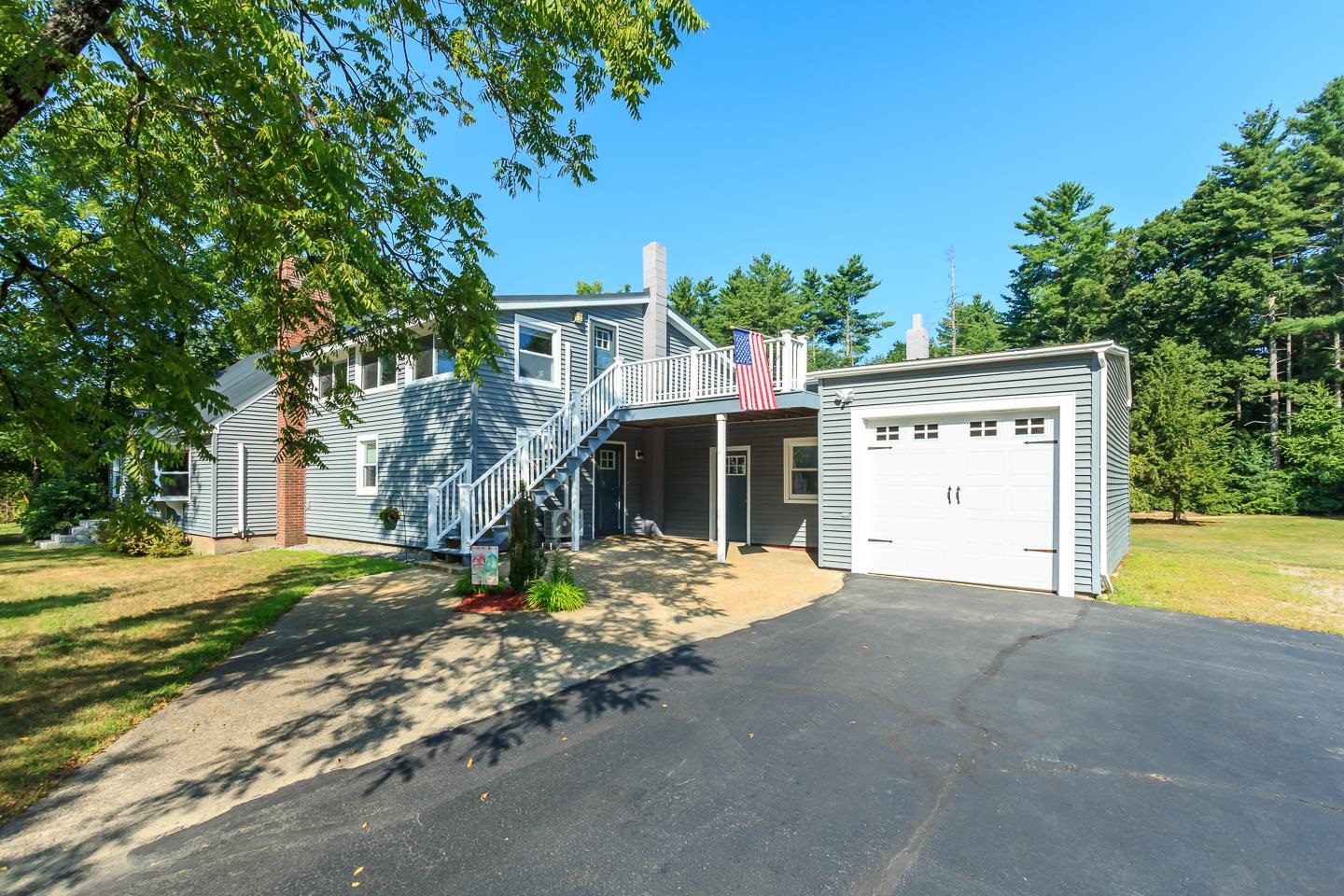 190 Litchfield Road Londonderry, NH 03053 - Photo 4 of 56