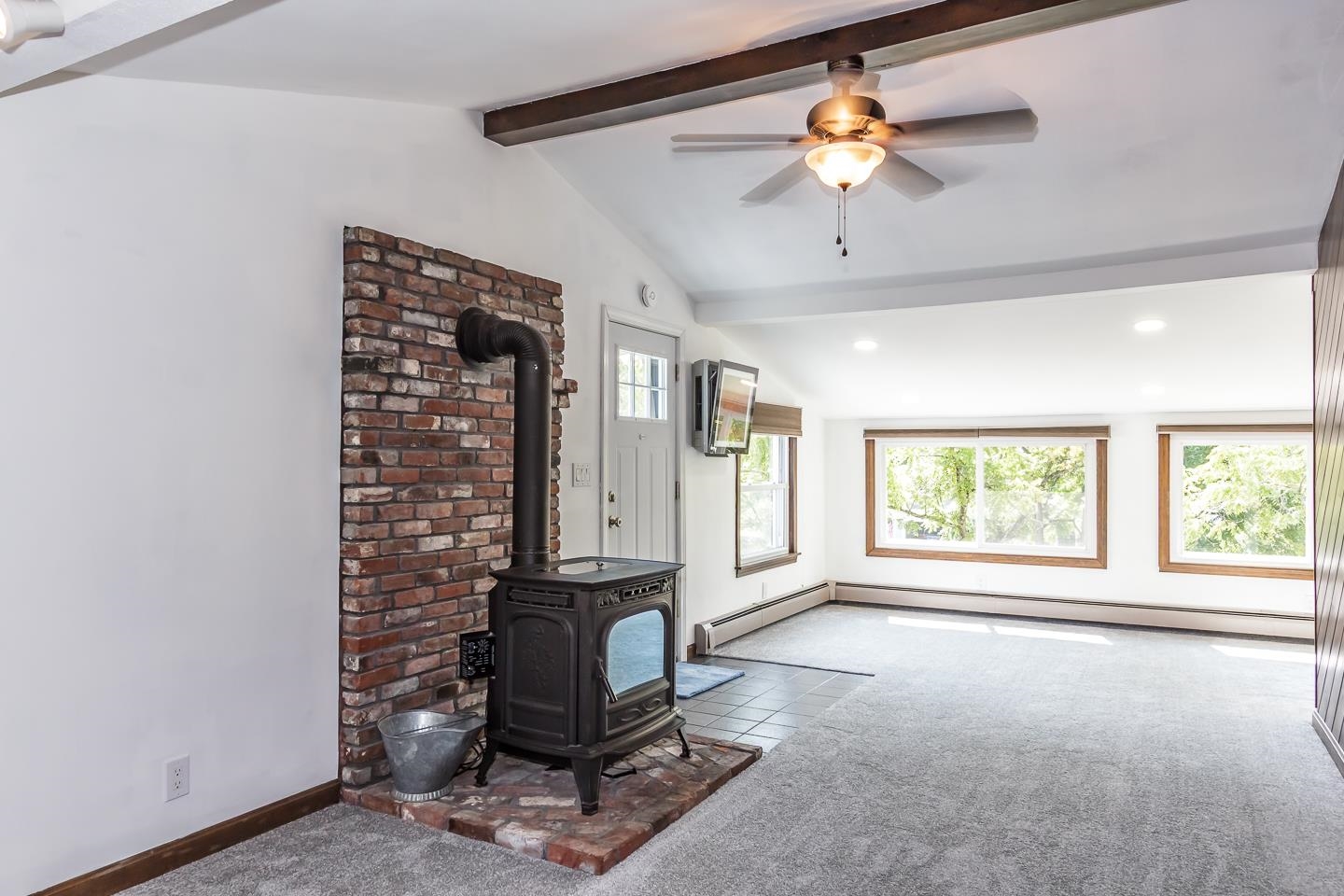 190 Litchfield Road Londonderry, NH 03053 - Photo 43 of 56