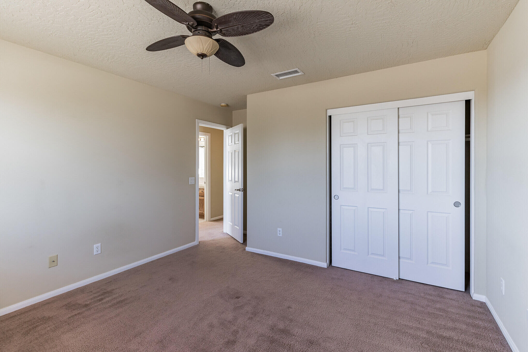381 Calaveras Road Pinon Hills, CA 92372 - Photo 9 of 27 a view of an empty room