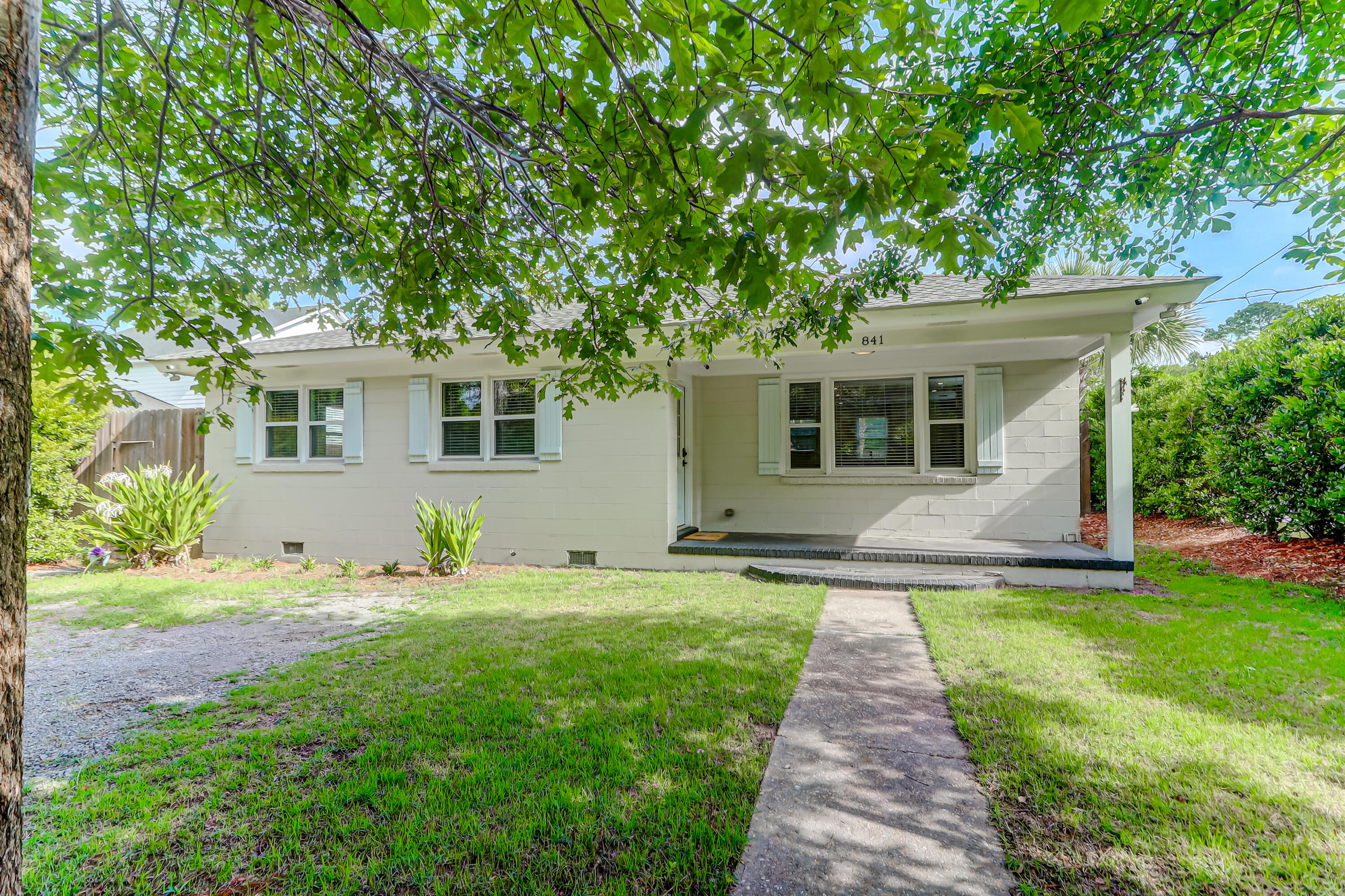 841 Long Point Road