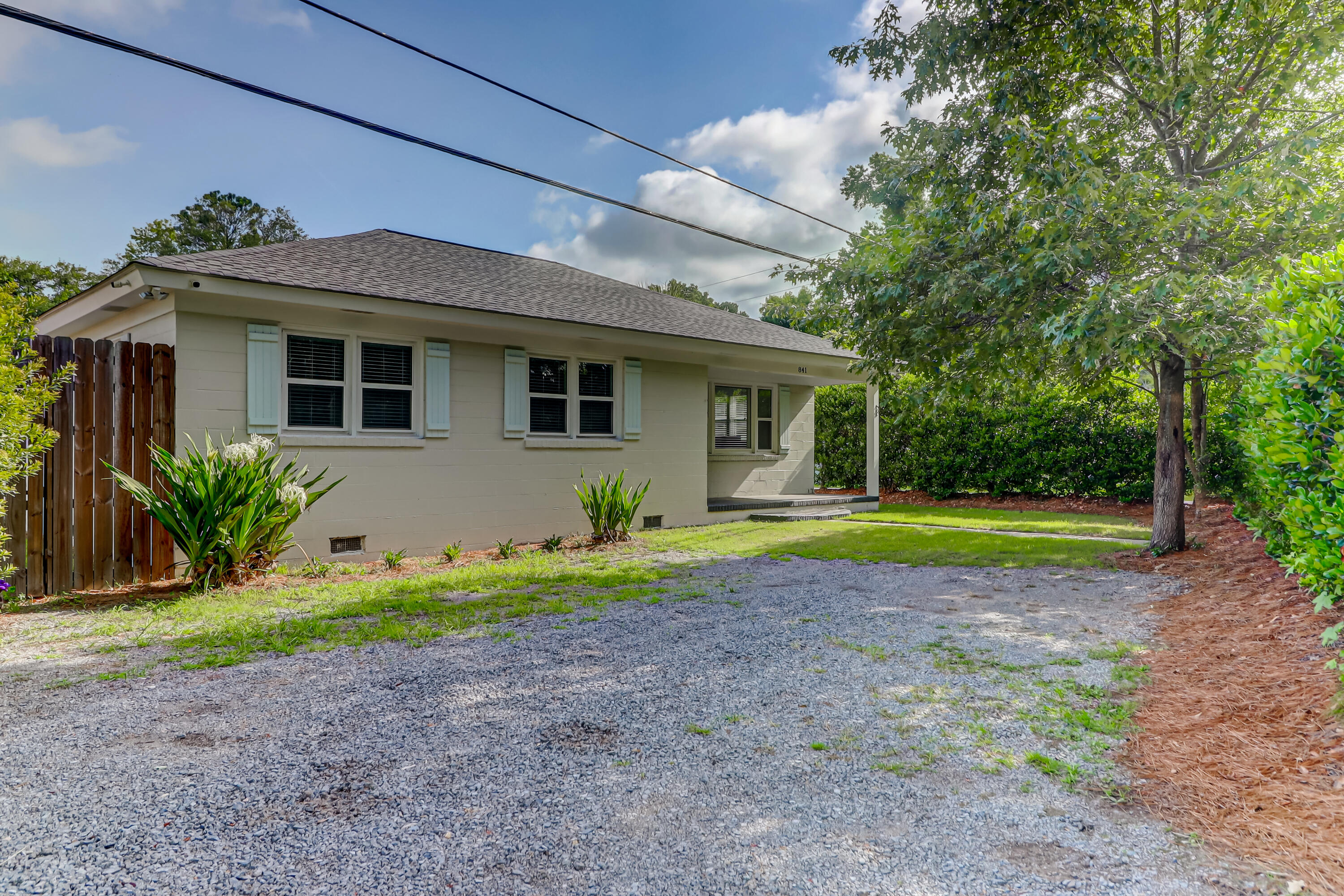 841 Long Point Road Mount Pleasant, SC 29464 - Photo 2 of 21 841 Long Point Road