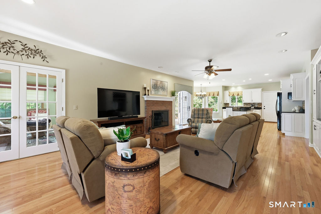 161 Great Pond Road Glastonbury, CT 06073 - Photo 9 of 40