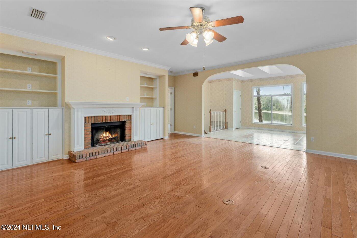 8495 Lilly Lake Road Melrose, FL 32666 - Photo 12 of 60 Living/Family Room