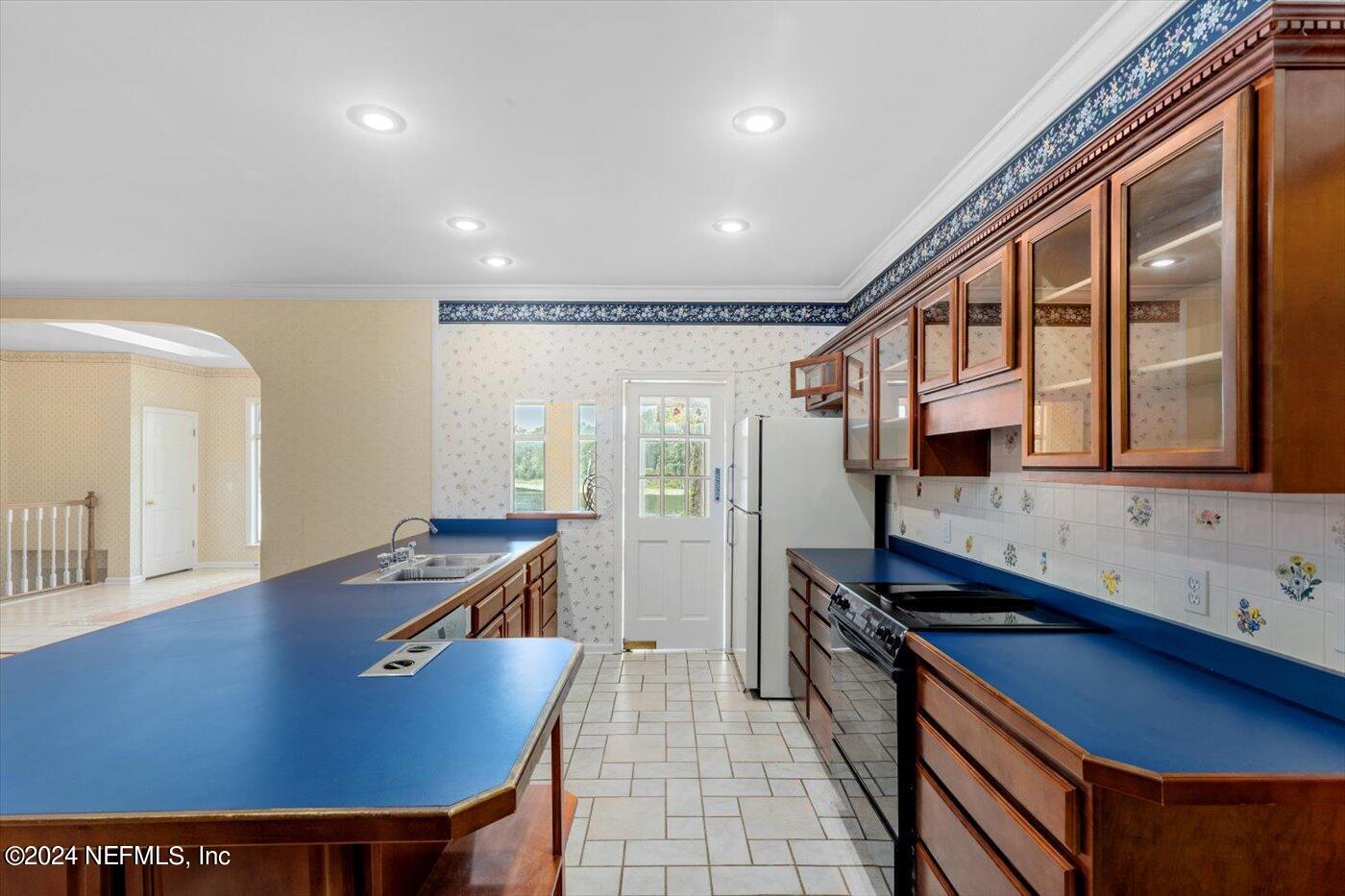 8495 Lilly Lake Road Melrose, FL 32666 - Photo 17 of 60 Custom Cabinets