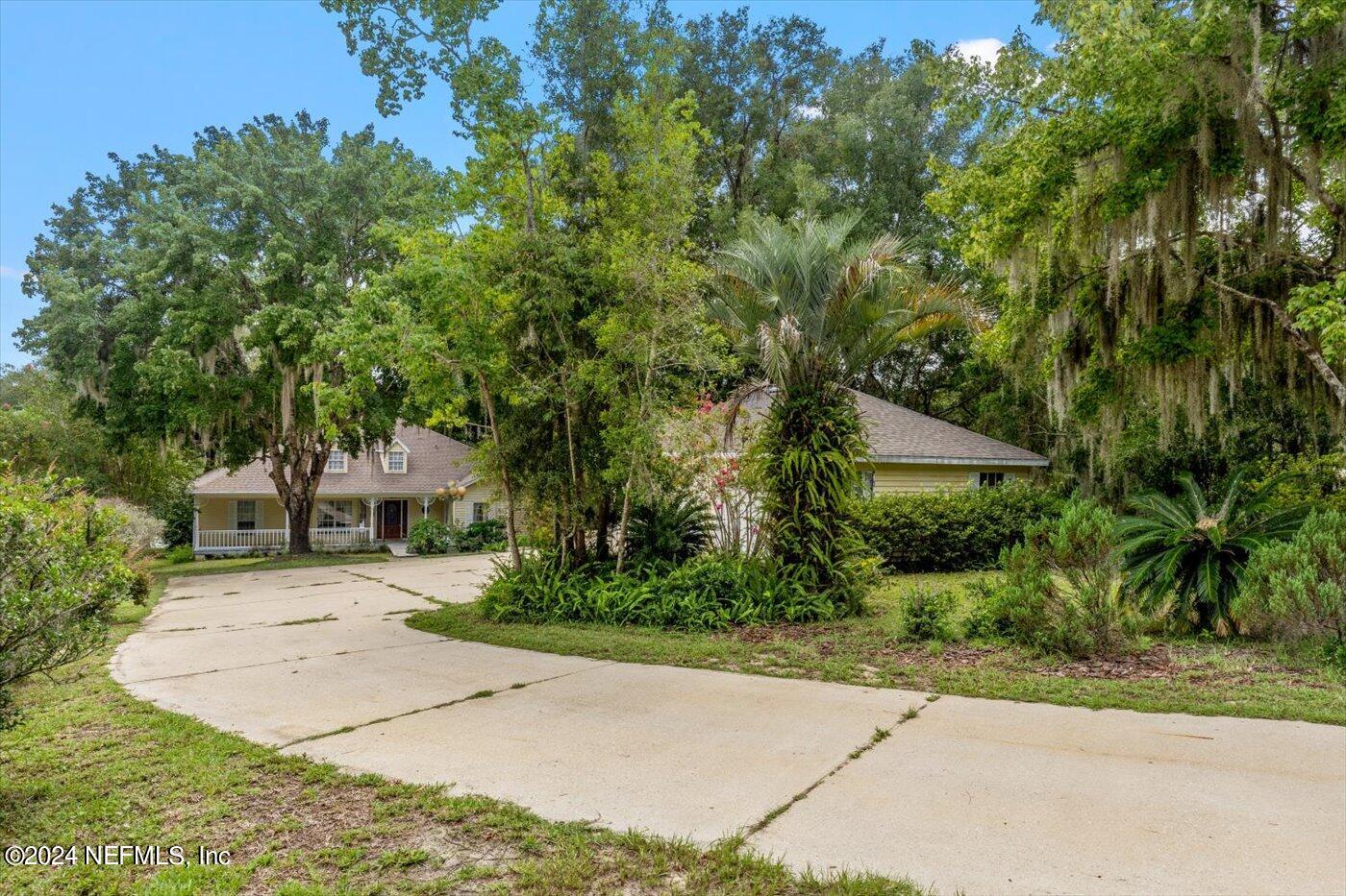 8495 Lilly Lake Road Melrose, FL 32666 - Photo 2 of 60 Concrete Driveway
