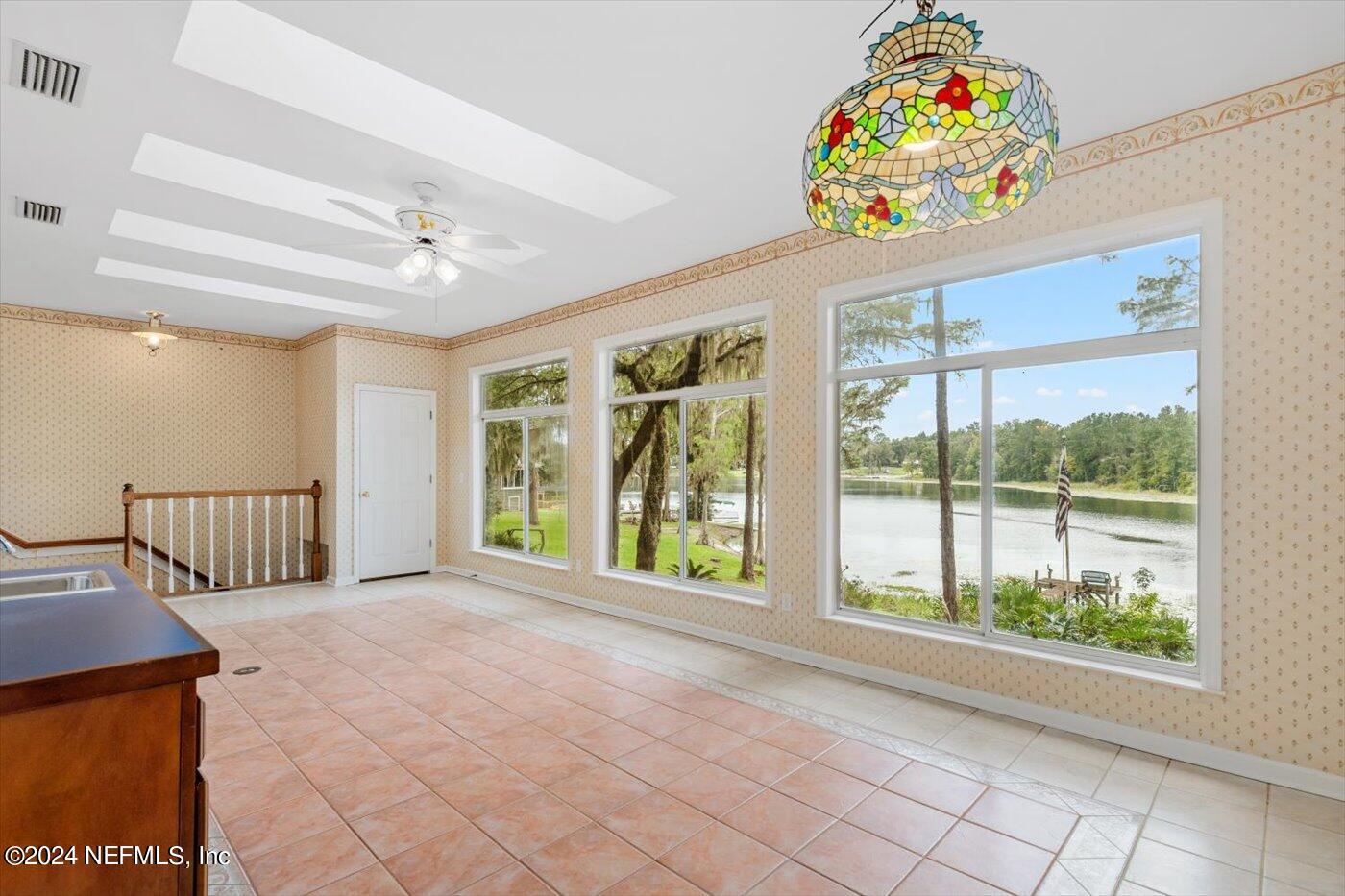 8495 Lilly Lake Road Melrose, FL 32666 - Photo 20 of 60 Sunroom View