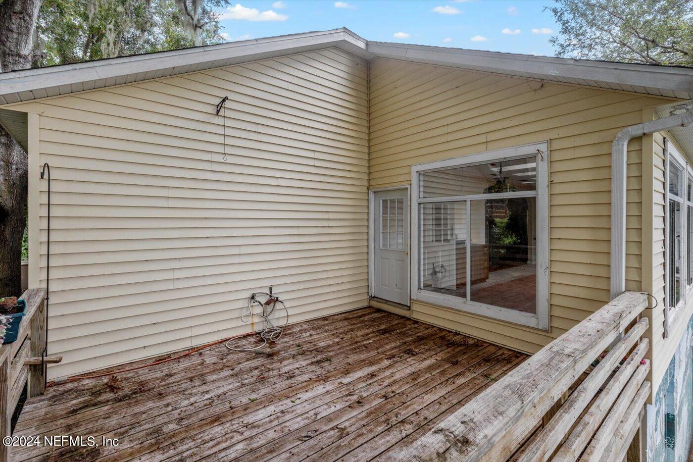 8495 Lilly Lake Road Melrose, FL 32666 - Photo 37 of 60 Exit Sunroom