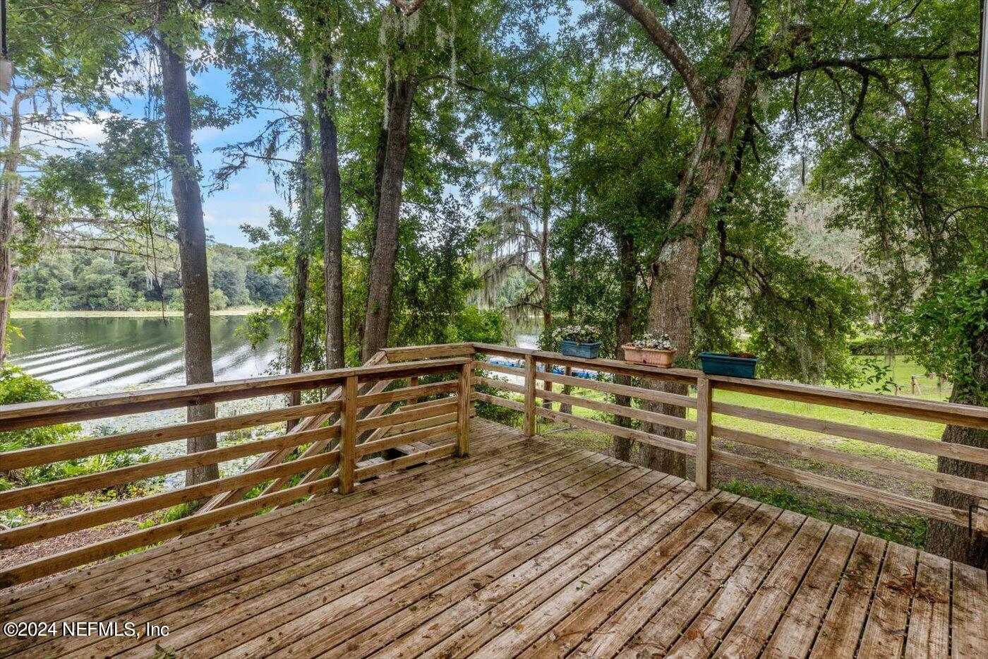 8495 Lilly Lake Road Melrose, FL 32666 - Photo 38 of 60 Exterior Deck