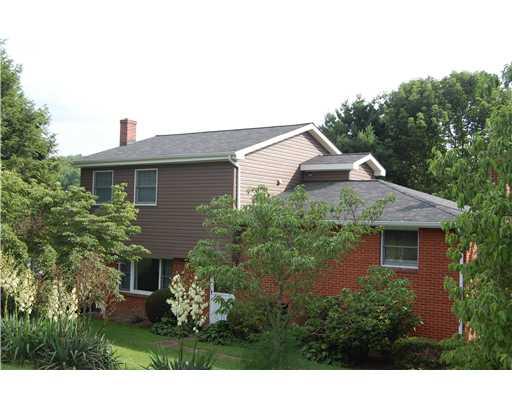 952 Hurst Road Youngwood, PA 15601 - Photo 1 of 18 Exterior Front.