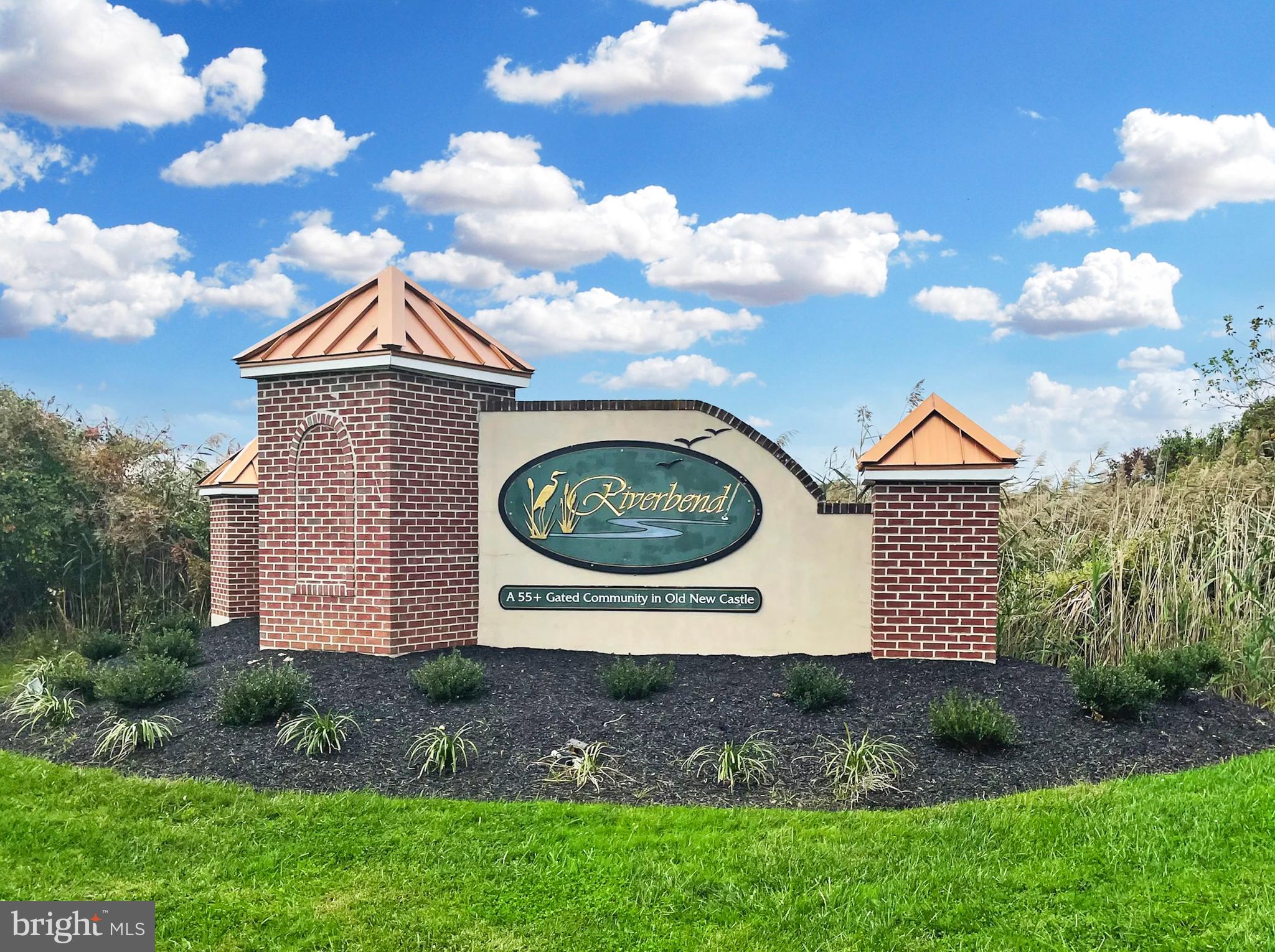 548 Arrowgrass Lane New Castle, DE 19720 - Photo 45 of 48 a front view of a house with garden