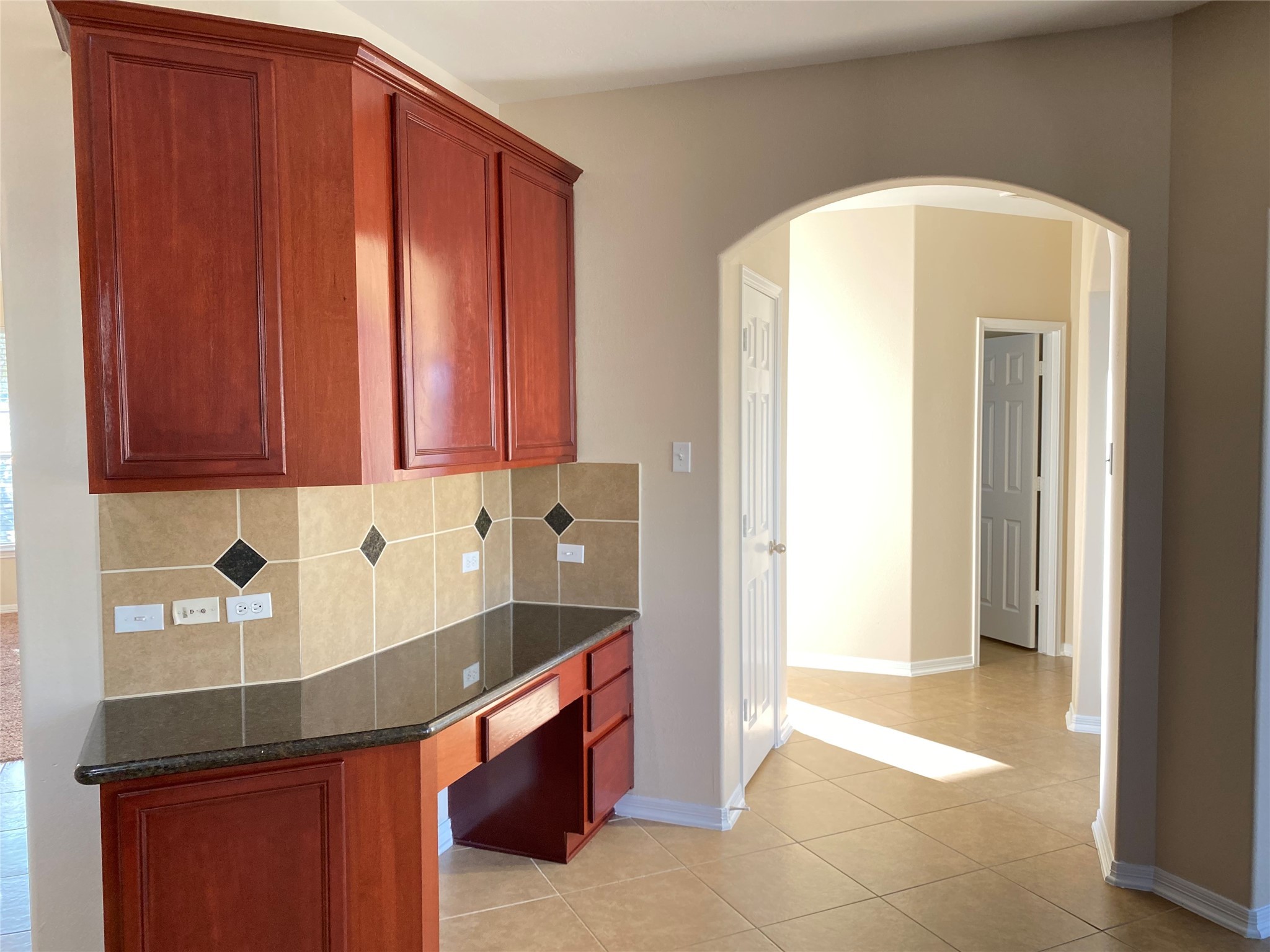 10930 Reston Point Drive Richmond, TX 77406 - Photo 5 of 26 a room with elevator