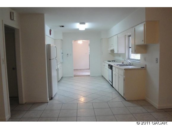 531 Northwest 55th Street Gainesville, FL 32607 - Photo 10 of 24 Gallery Image 10