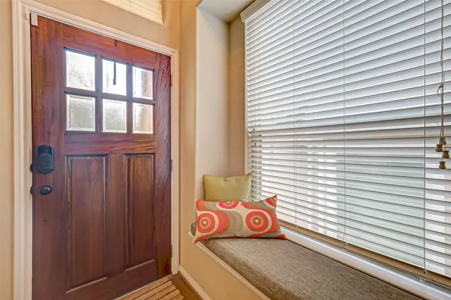 a view of a entryway with front door