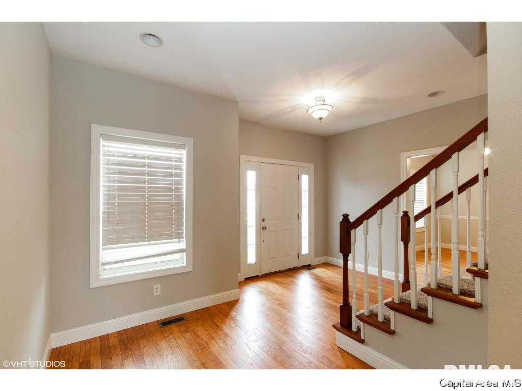 3749 Morning Star Court Decatur, IL 62521 - Photo 4 of 21