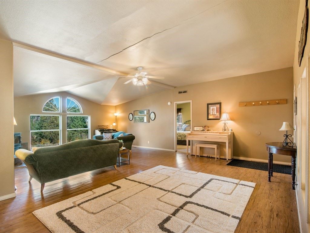 11315 East Halliday Road Colbert, WA 99005 - Photo 5 of 20